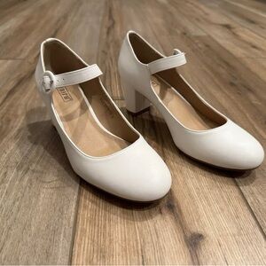 White Heels Elegant Mary Jane Pump Heels with Ankle Strap
Brand: IDIFU